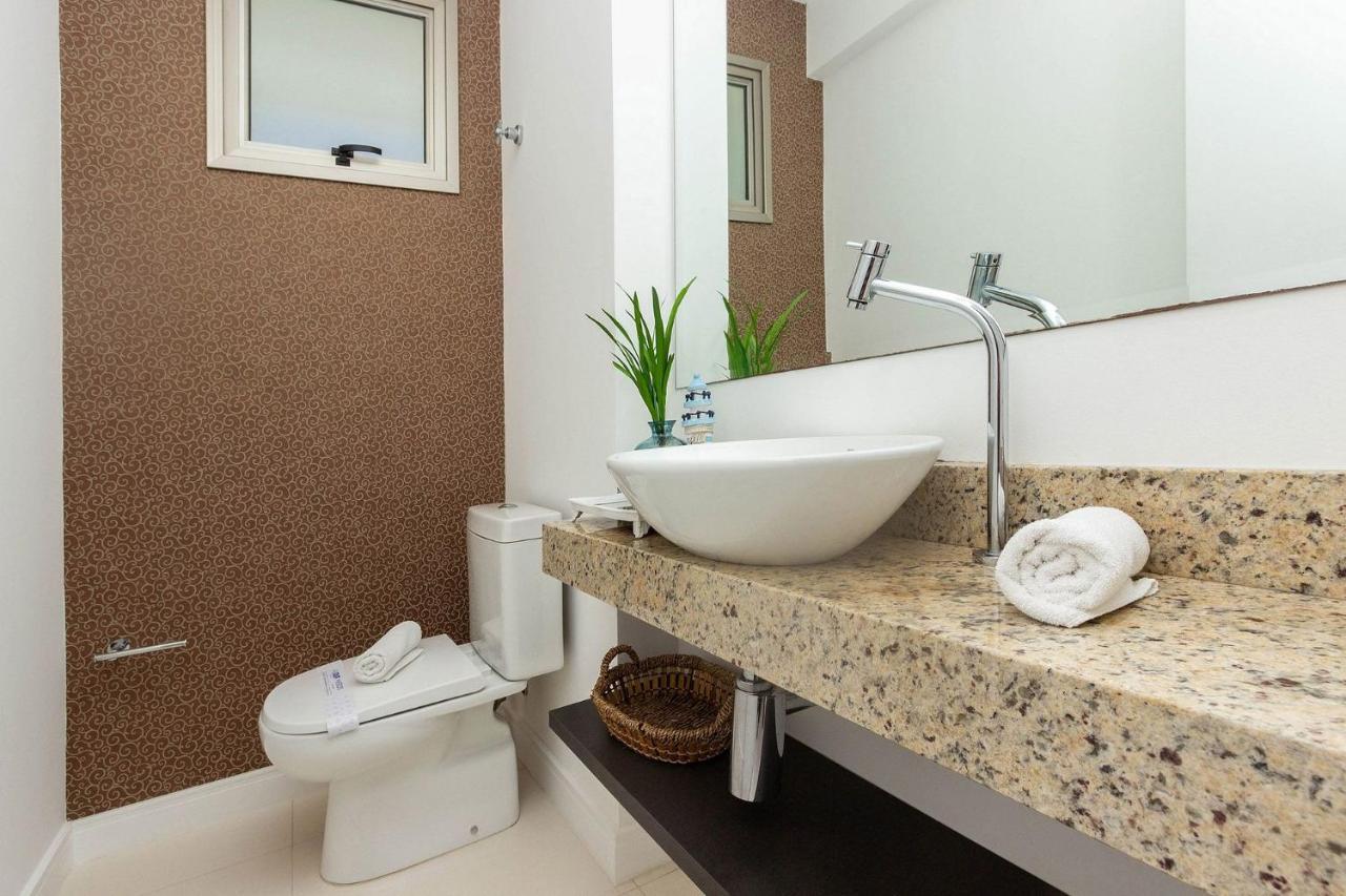 Punta Blu 102-7 - Apartamento De Alto Padrao Em Condominio Exclusivo, Quadra Poliesportiva - Piscina - Portaria 24H. Bombinhas Esterno foto